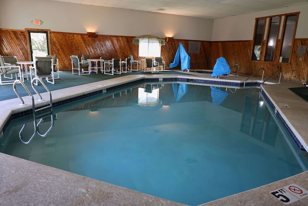 Country Inn And Suites By Radisson Sparta 32/55