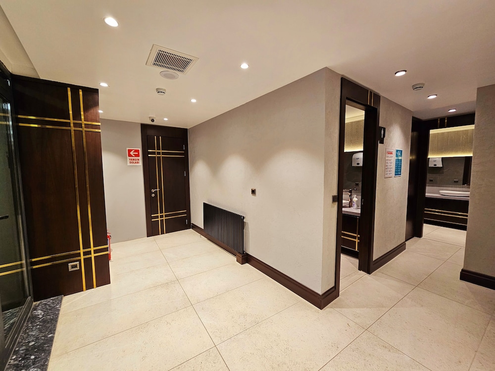 Asur Imperial Hotel 12/38