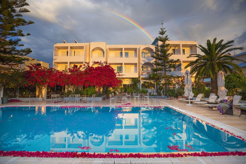 Kyparissia Beach