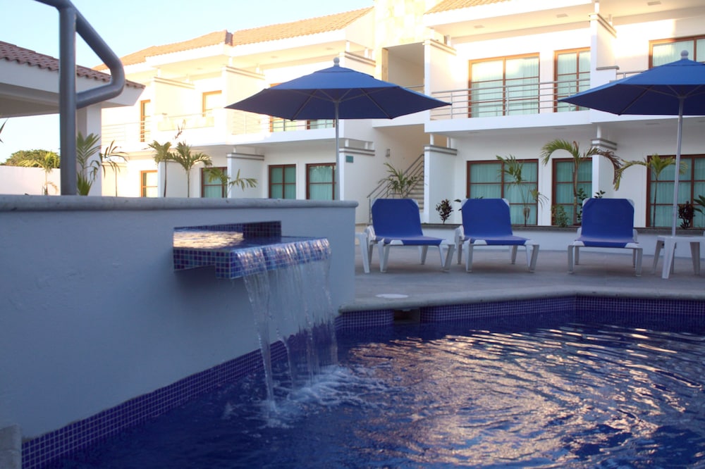 Marena Suites and Apartments 49/52