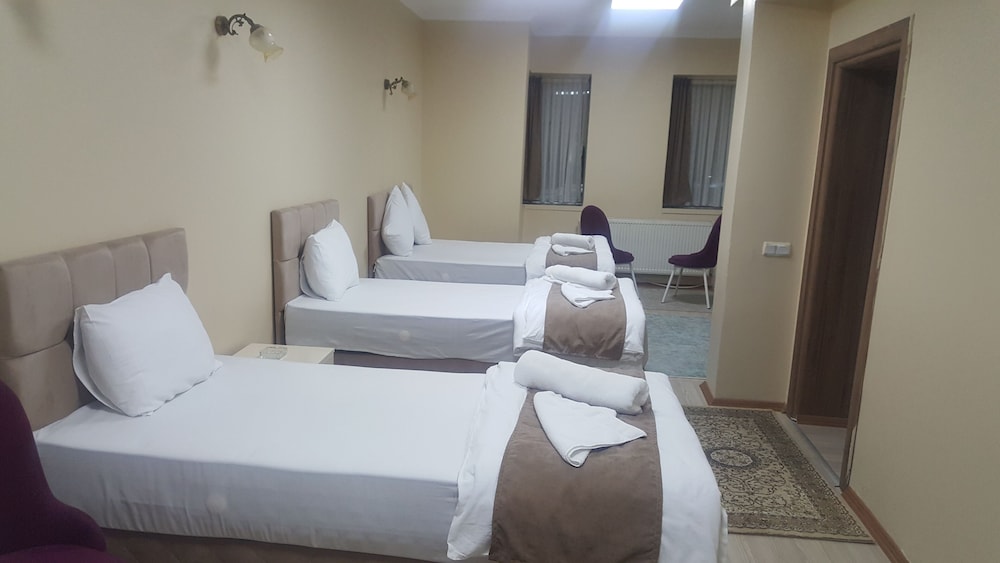 Lux Otel Erzurum 4/12