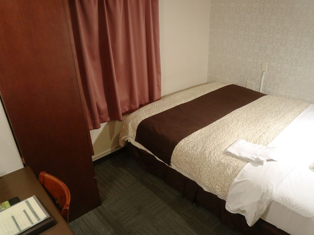 STANDARD, SINGLE, QUEEN BED, SMOKING