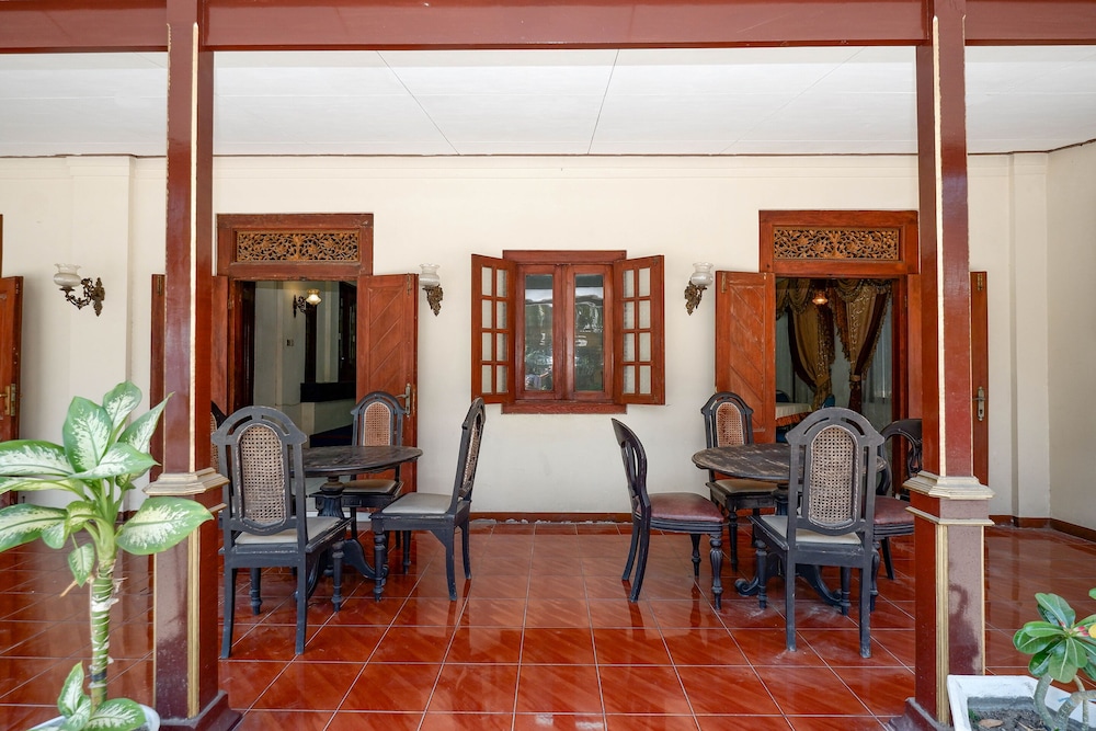 Super OYO Capital O 1644 Hotel Griya Kencana 45/59