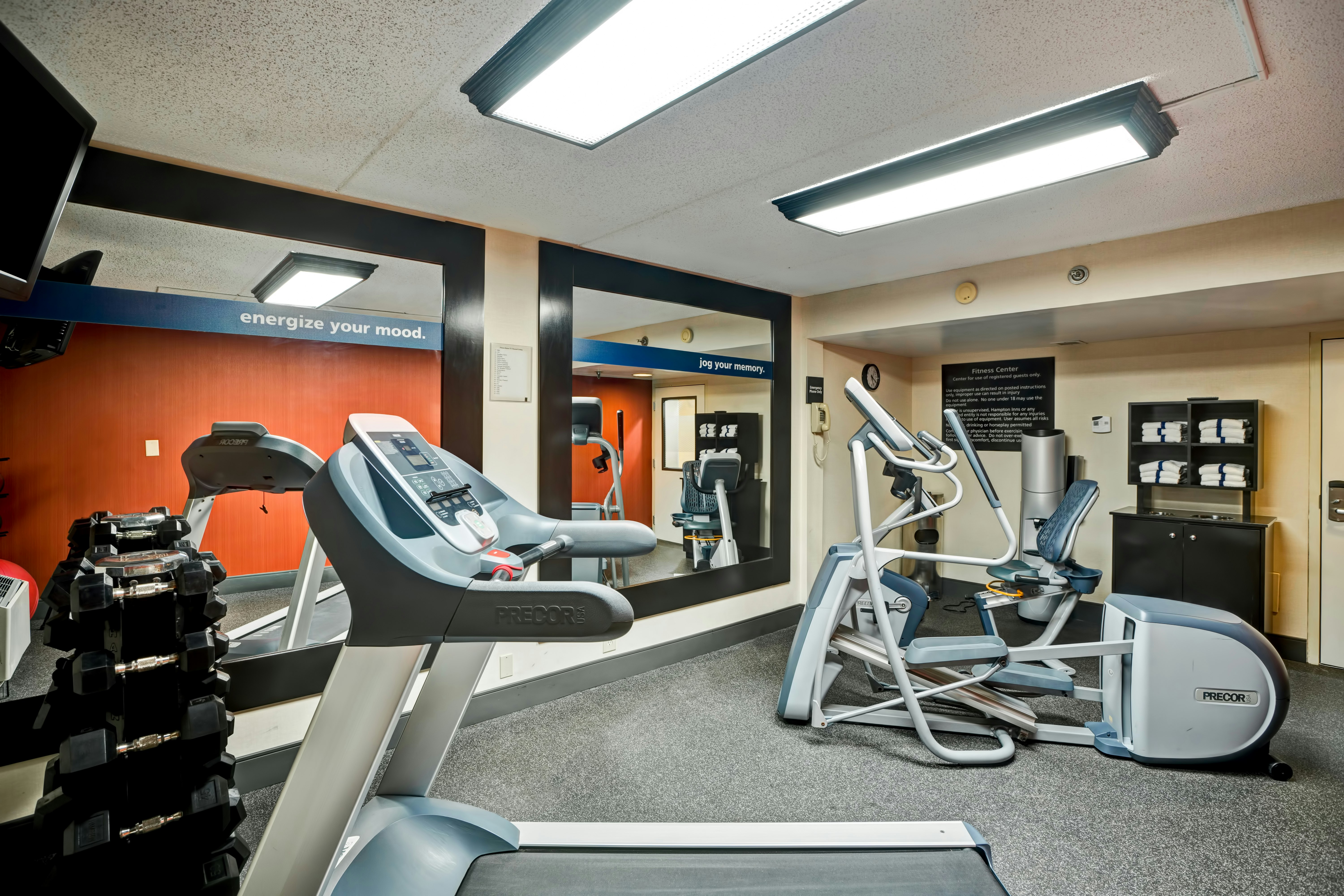 HAMPTON INN NORFOLK NAVAL BASE 21/44