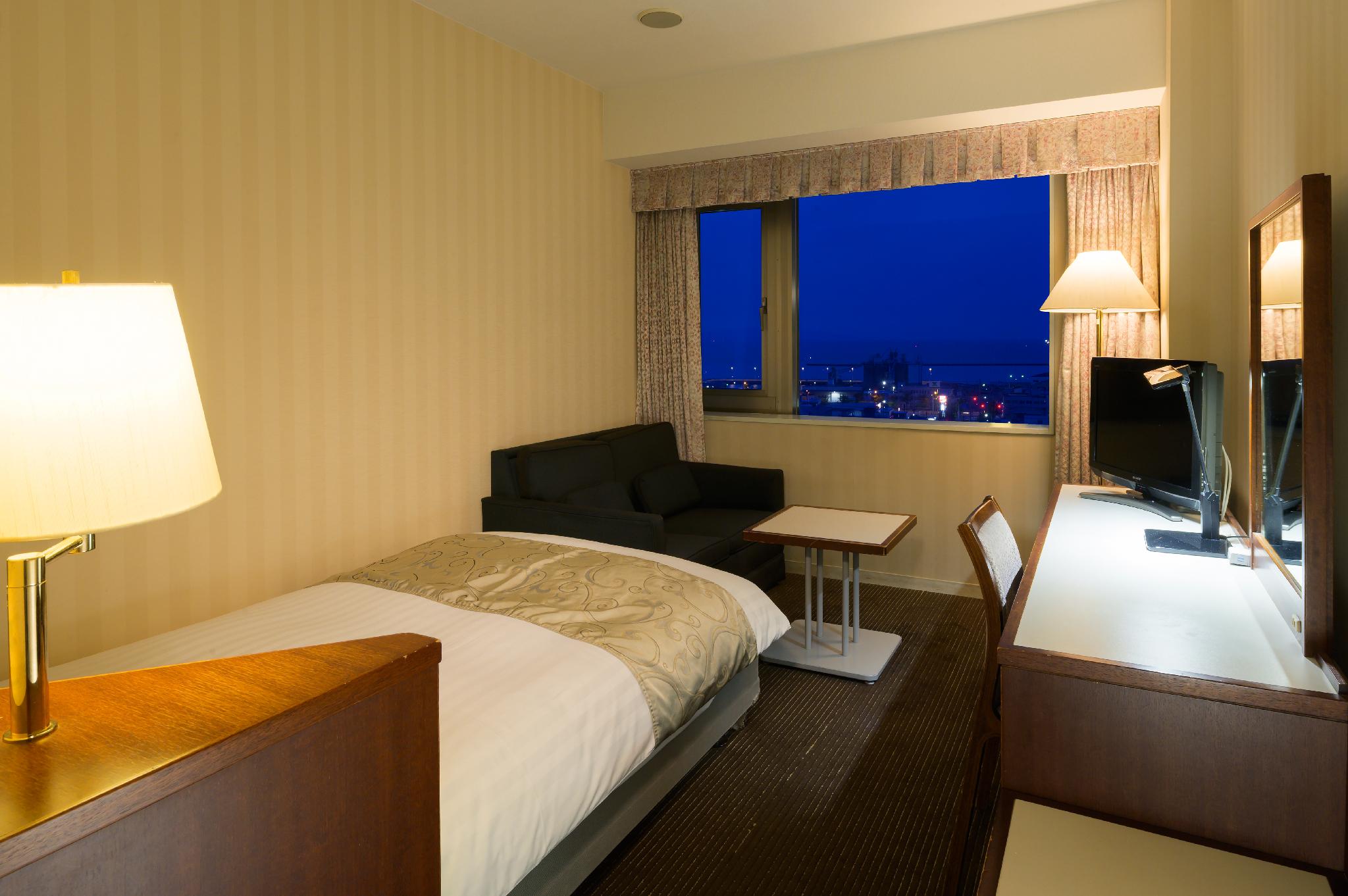 Semi Room, Single, Semi Double Bed