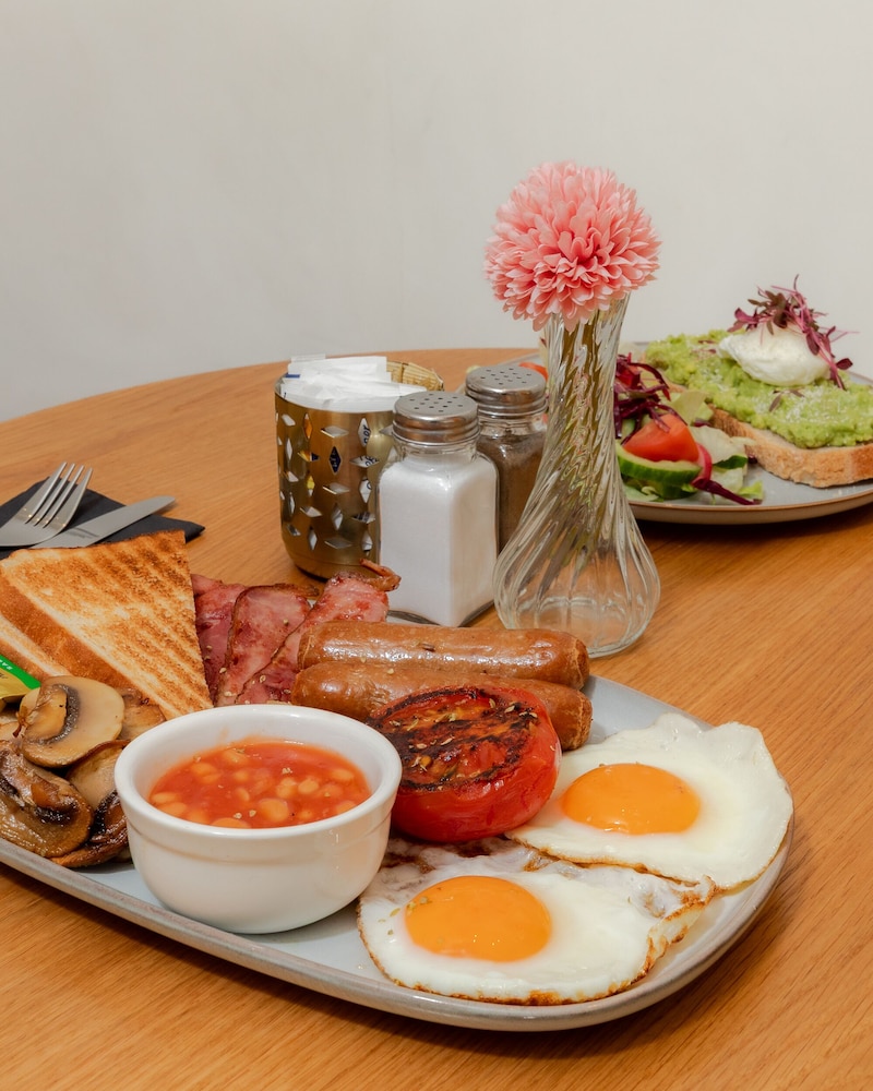 Kensington Gardens Hotel, Sonder by Marriott Bonvoy 44/50