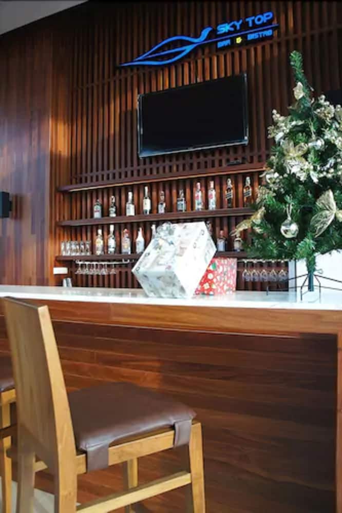 Serenotel Pattaya Beach Front 37/50