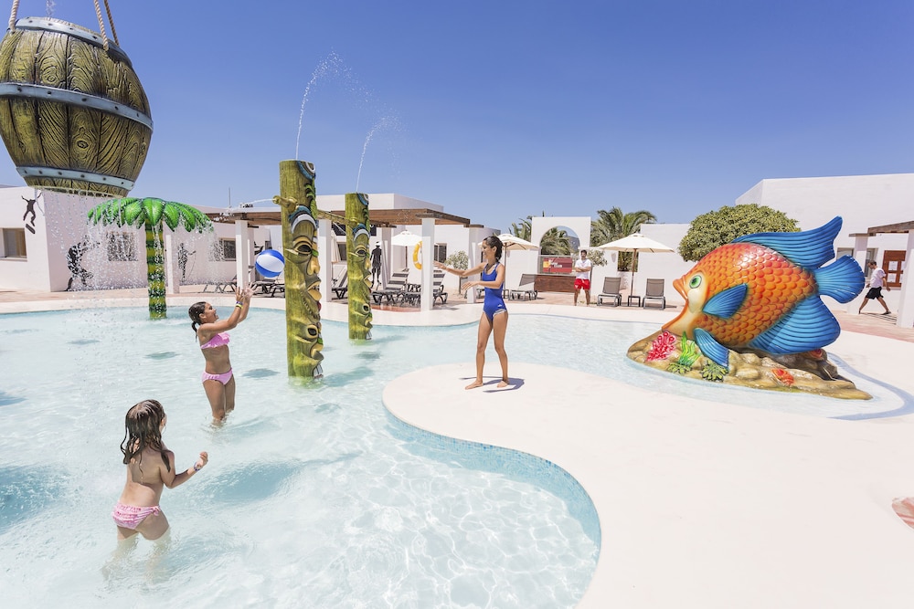 GRAND PALLADIUM PALACE IBIZA RESORT 55/64