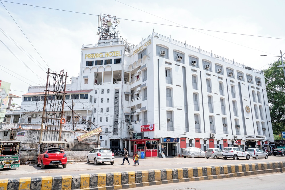 HOTEL PRAYAG 6/55