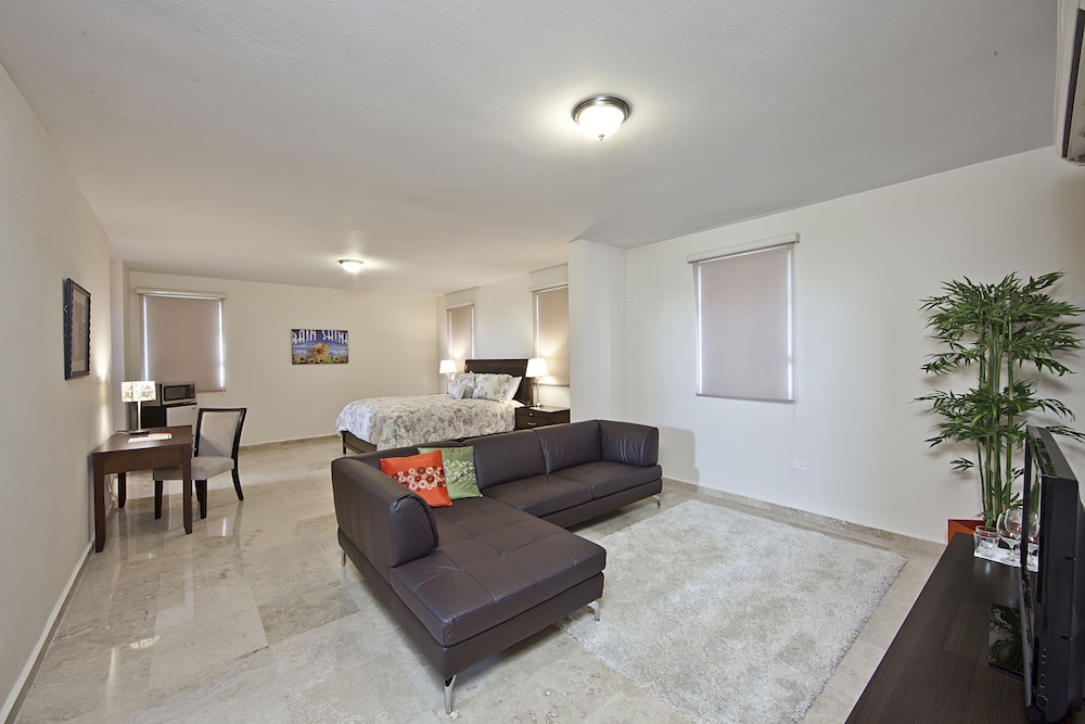 CIQALA Luxury Suites 52/75