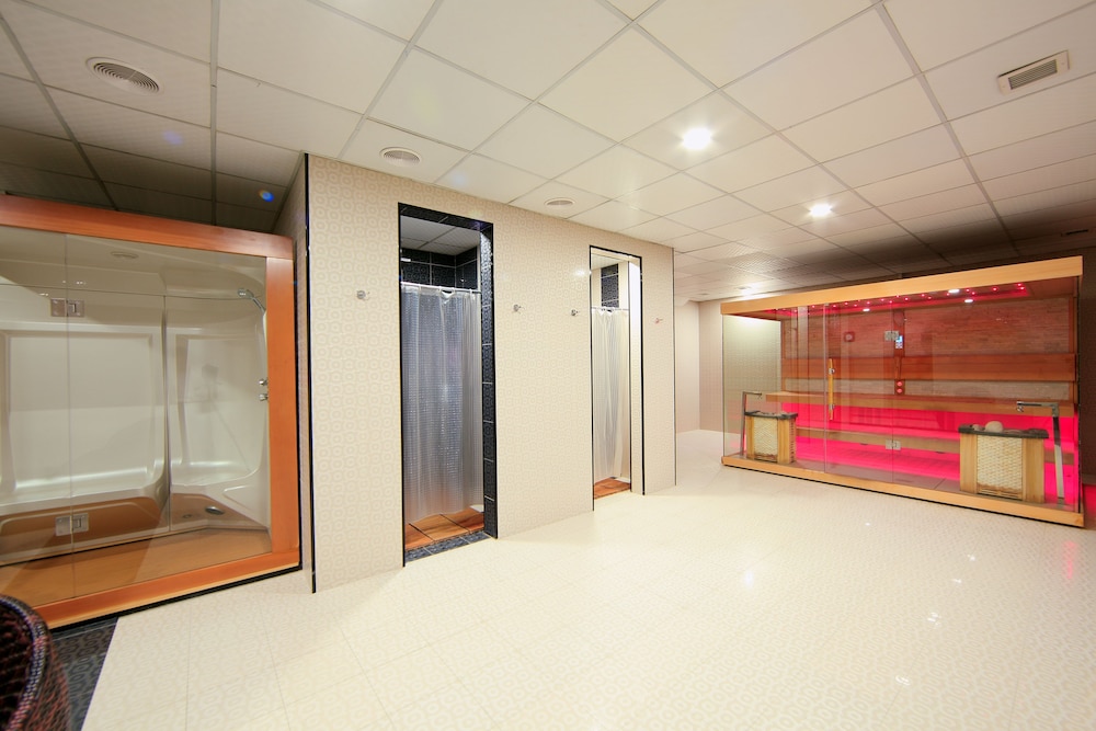 Damas International Hotel 4/48