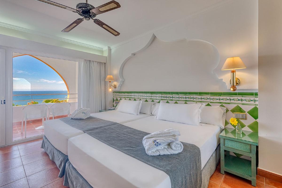 Superior, Sea Front, Balcony or Terrace