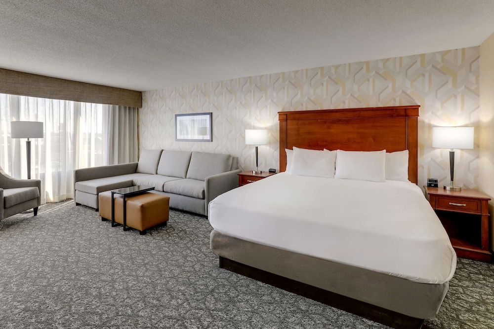 Drury Inn & Suites Marion 12/50