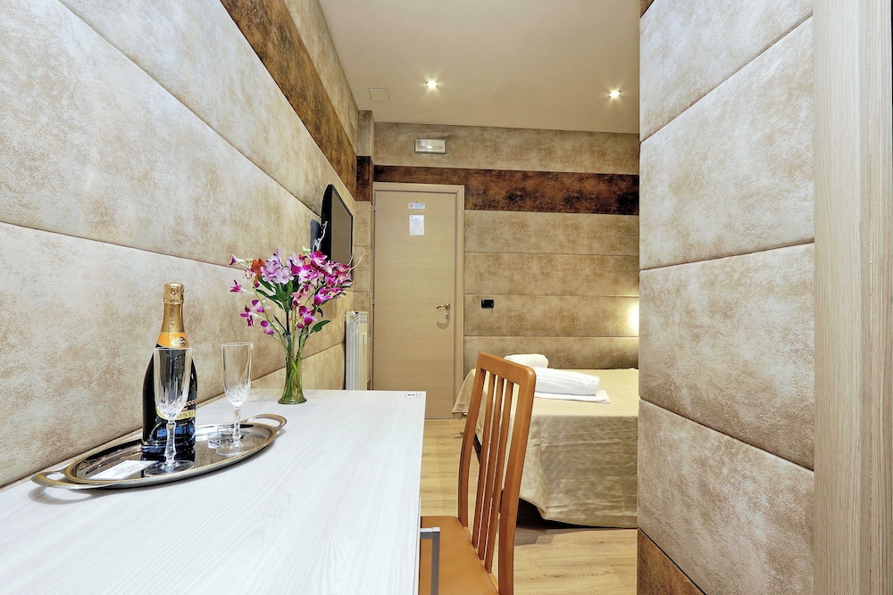 Gialli Vatican Guesthouse 5/50