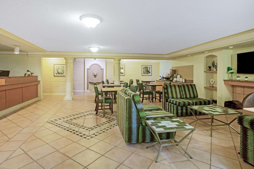 La Quinta Inn Victoria 38/53
