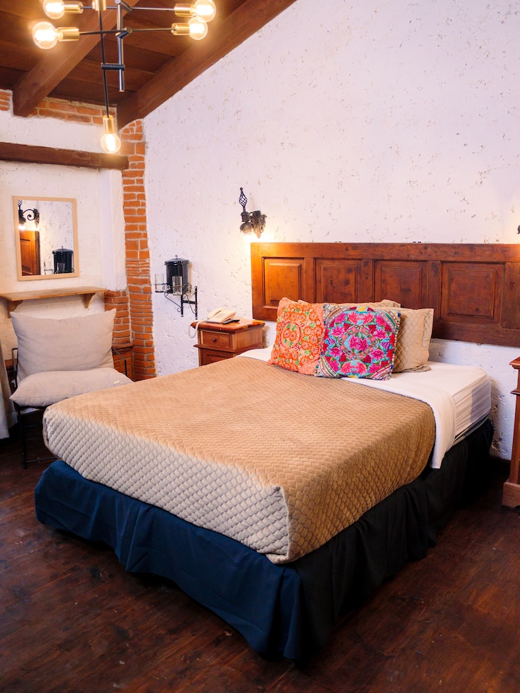 Naif Boutique Hotel & Gallery 12/68