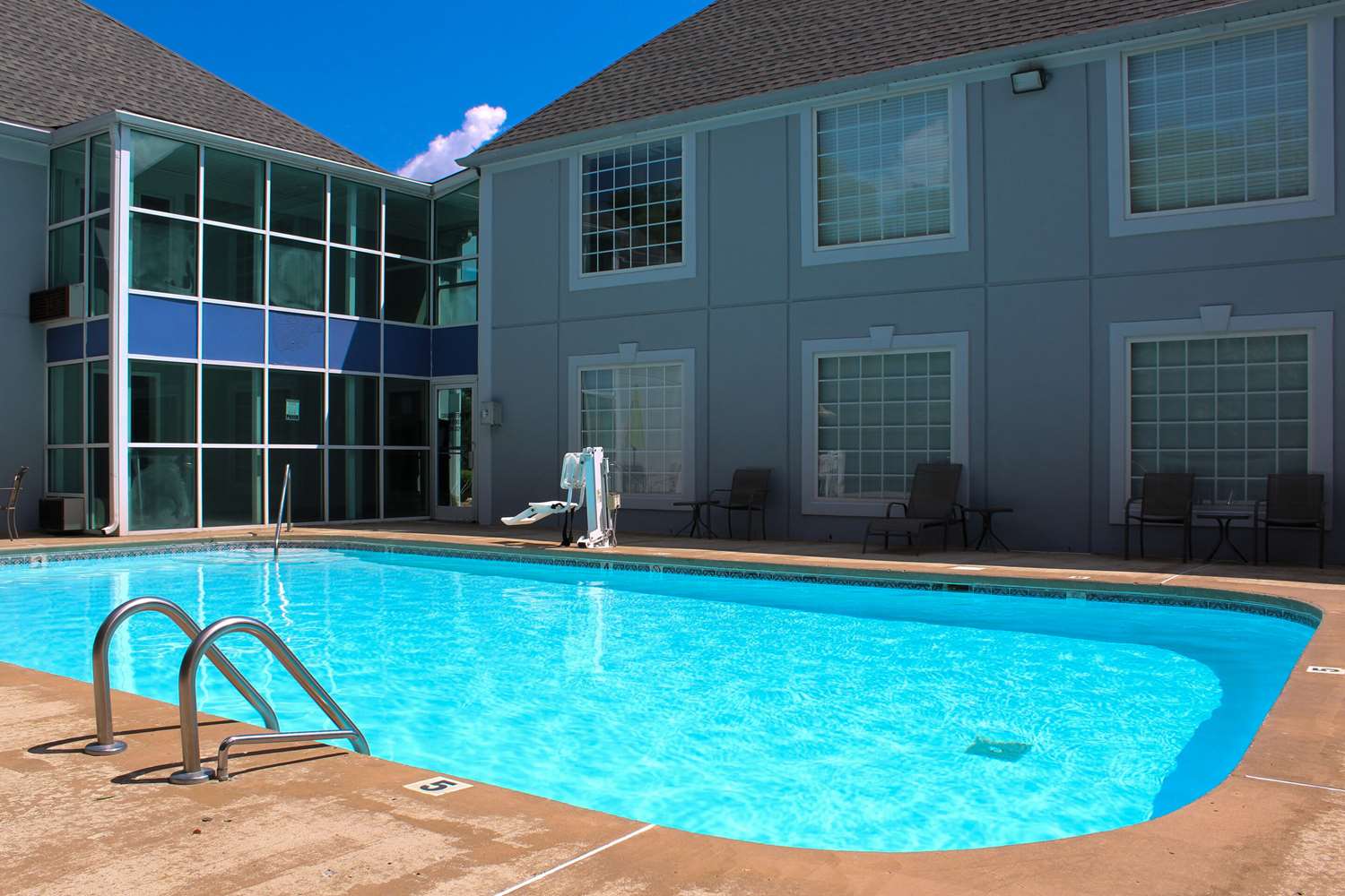 Quality Inn Crossville Near Cumberland Mountain State Park 31/47