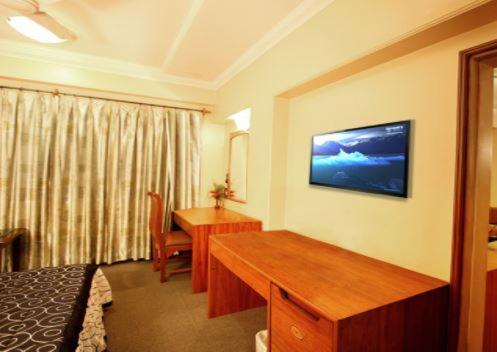 HOTEL BRIJWASI ROYAL 16/23