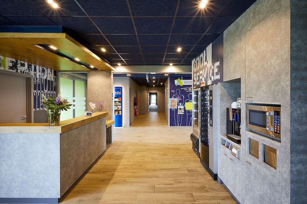 Ibis Budget Oostende Airport 12/72