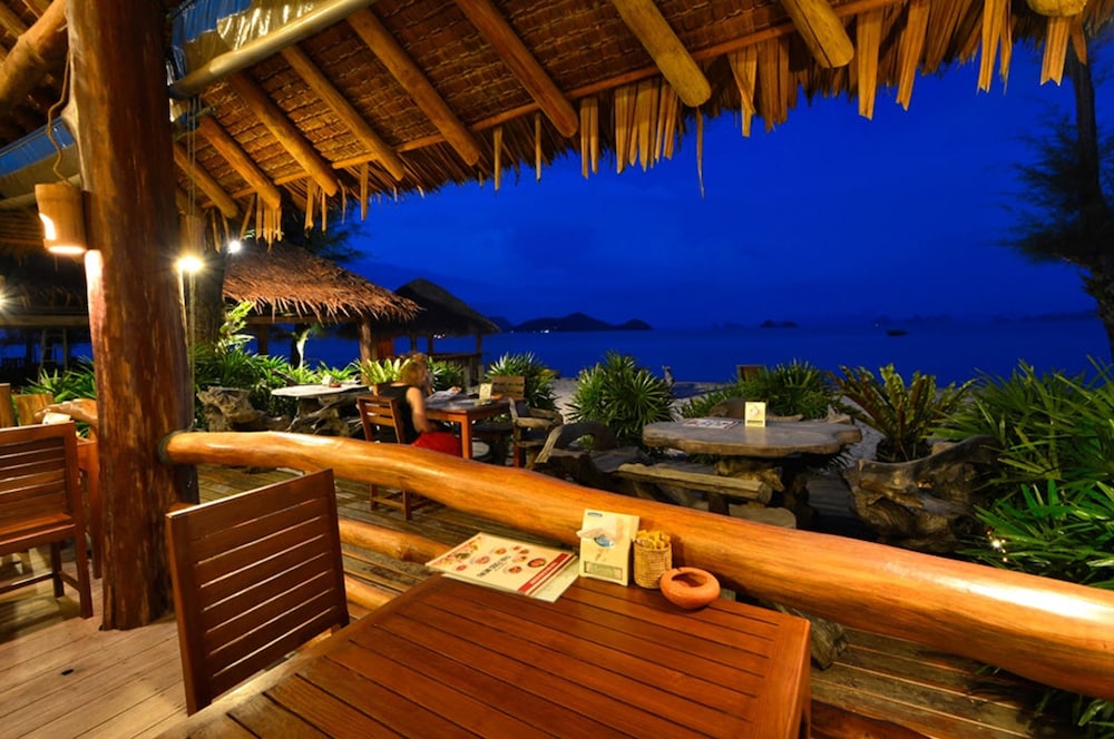 Thiw Son Beach Resort 47/70