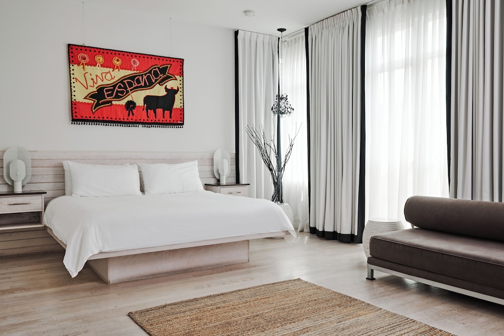 Bungalow Hotel 25/71