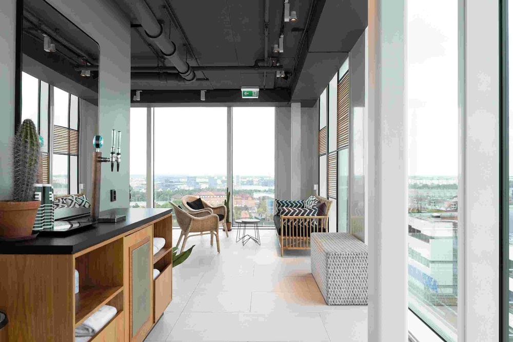 Elite Hotel Carolina Tower 44/62