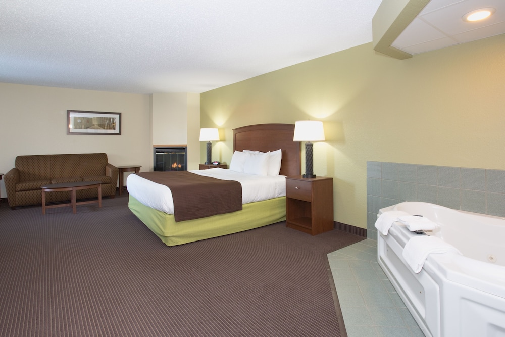 Cobblestone Hotel & Suites - Wisconsin Rapids 5/31