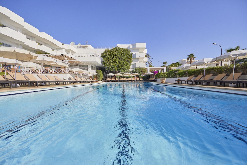 Hotel Rocamarina 6/66