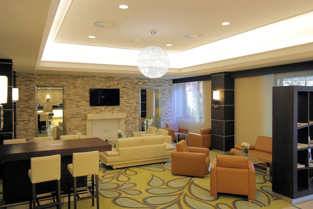 Lobby at Courtyard By Marriott Seestern, DUSSELDORF