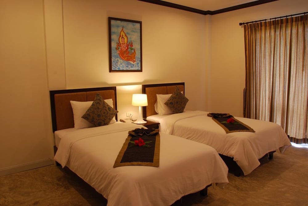 1 BEDROOM, DELUXE, DOUBLE OR TWIN BED