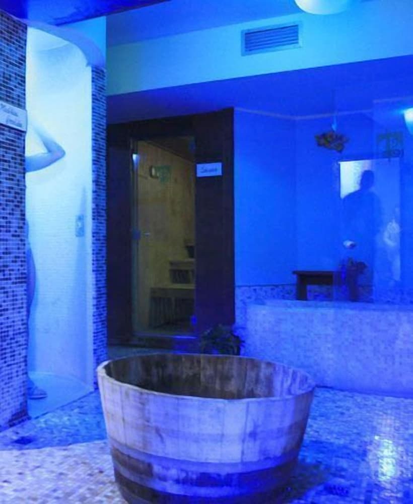 Sporting Baia Hotel 8/22
