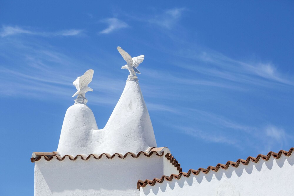 Sulia House Porto Rotondo, Curio Collection by Hilton 42/99