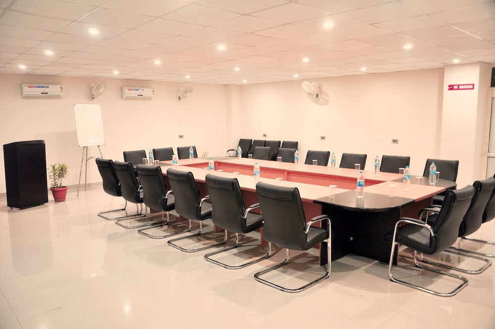 Genx Sundaram Haldwani 25/27
