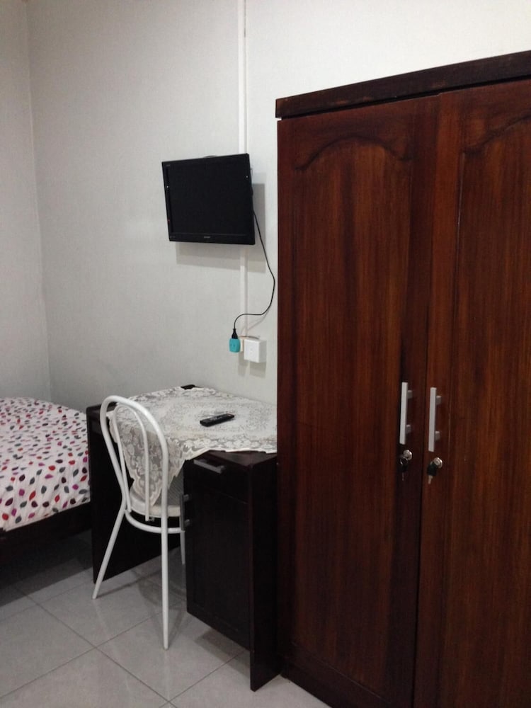 Elenor Apos S Home 39/48