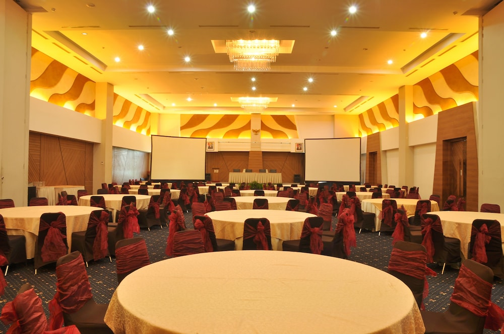 Hotel Santika Bangka 37/46