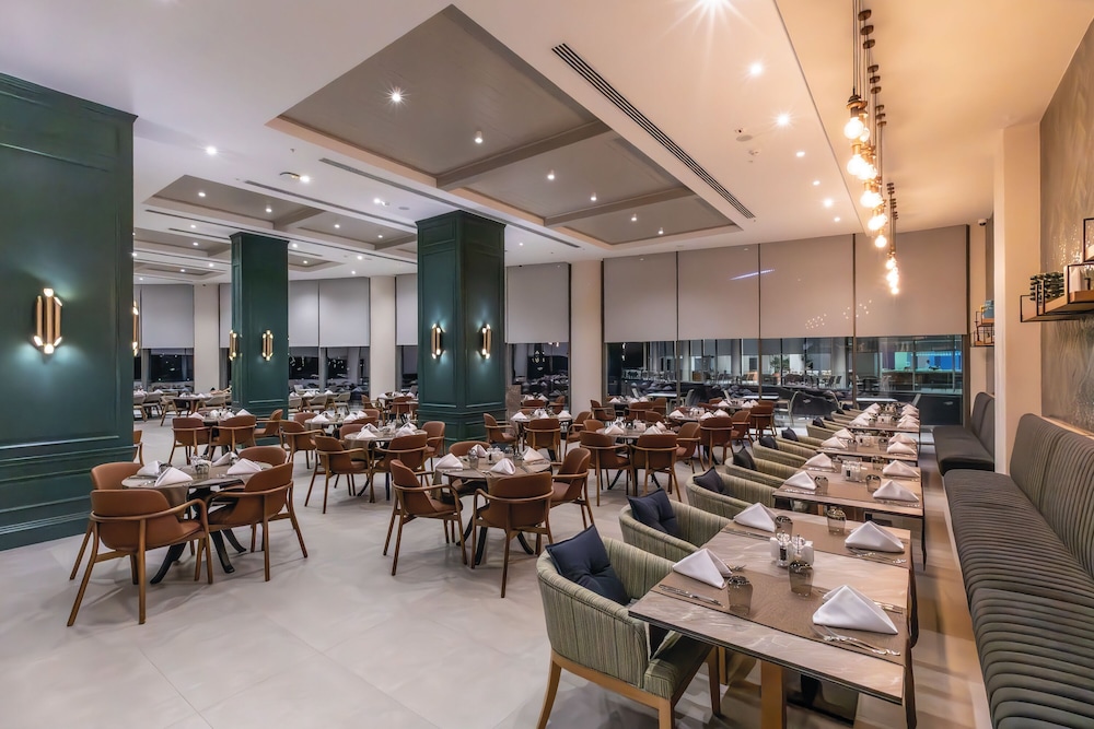 Beks Premium Resort and Spa 125/146