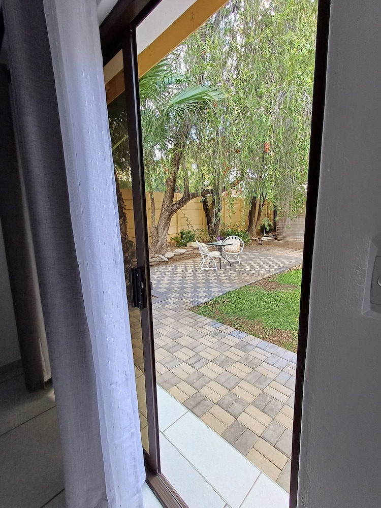 Capbon Guesthouse 20/50