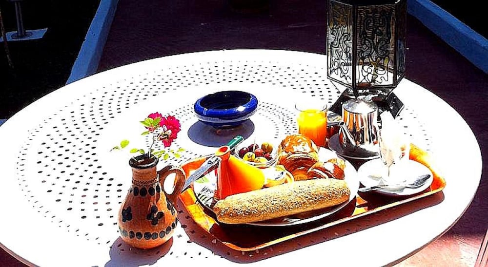Dar Omar Khayam 38/50