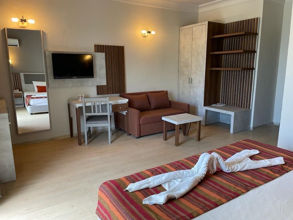 Club Hotel Rama 13/50