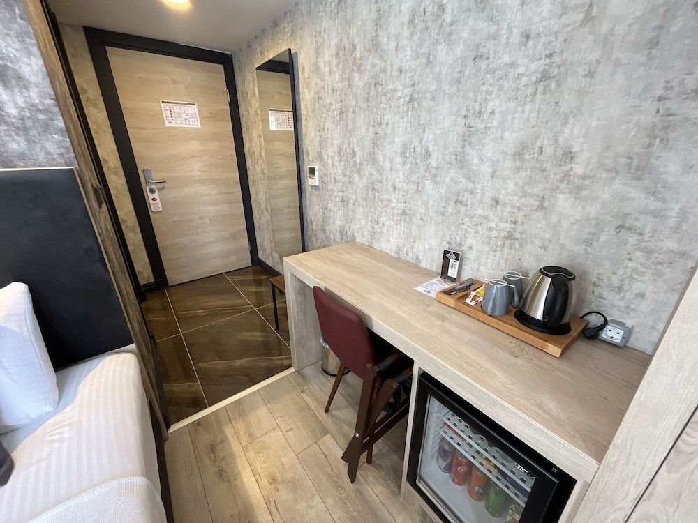 Avni Bey Otel 42/43