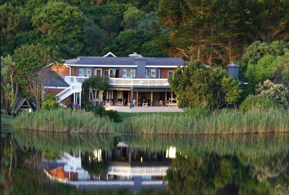 Serendipity Guest House And Restaurant 48/53