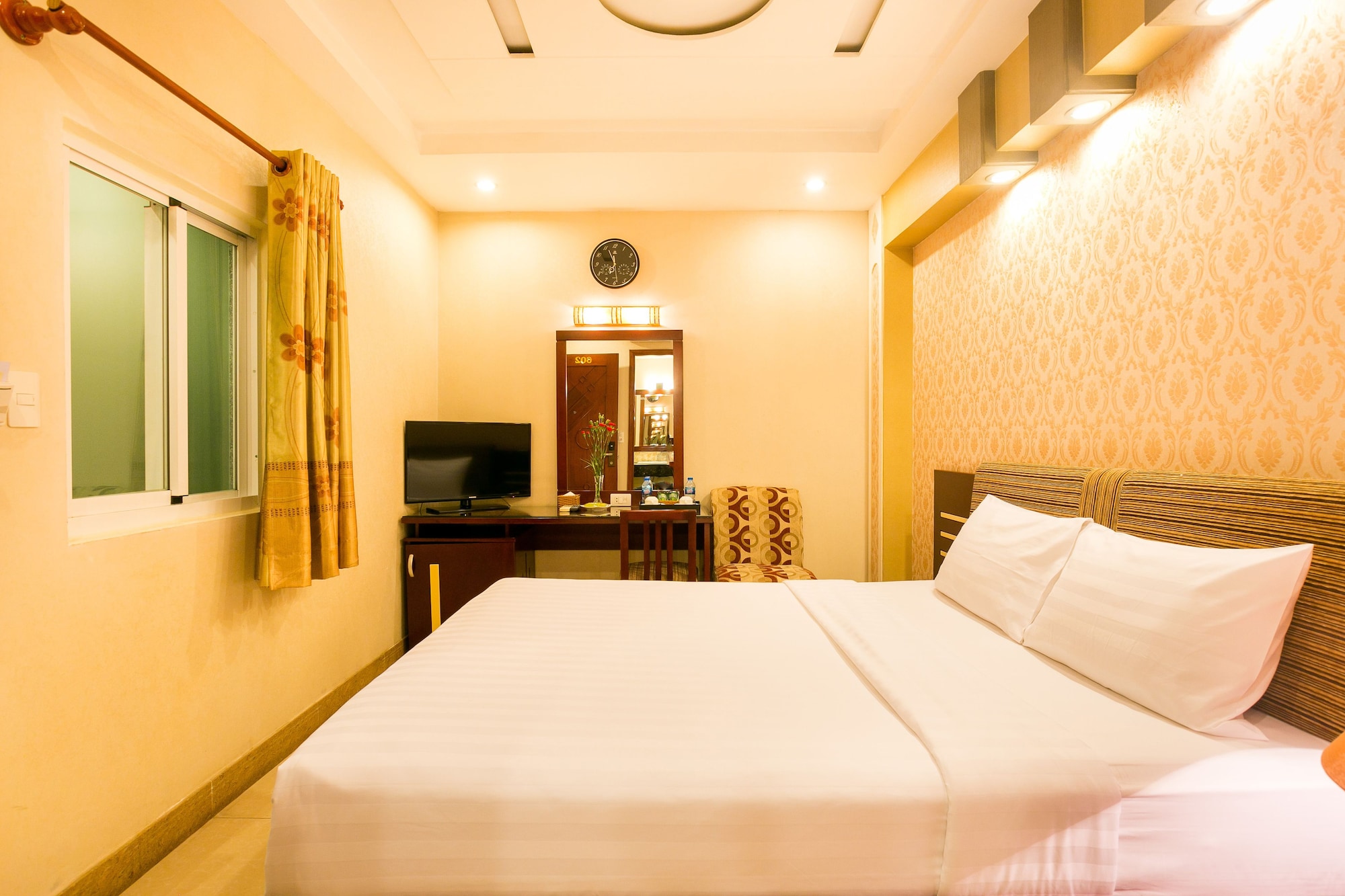 SUPERIOR, DOUBLE BED