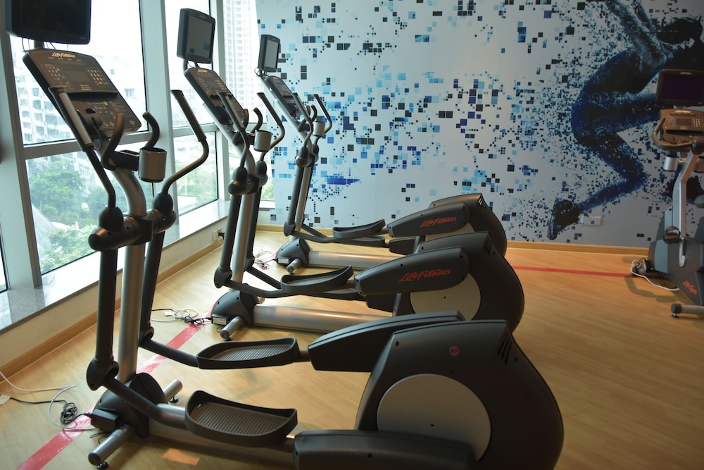 Sheraton Zhanjiang Hotel 24/48