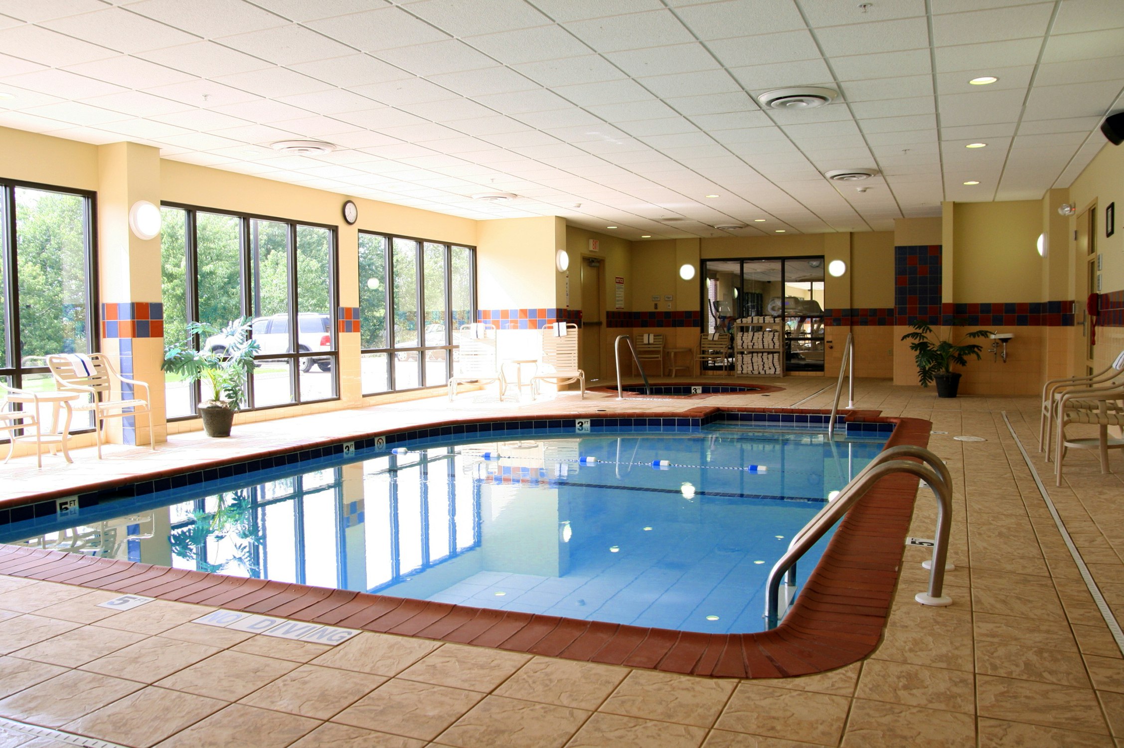 Hampton Inn Suites Bloomington Normal 28/48