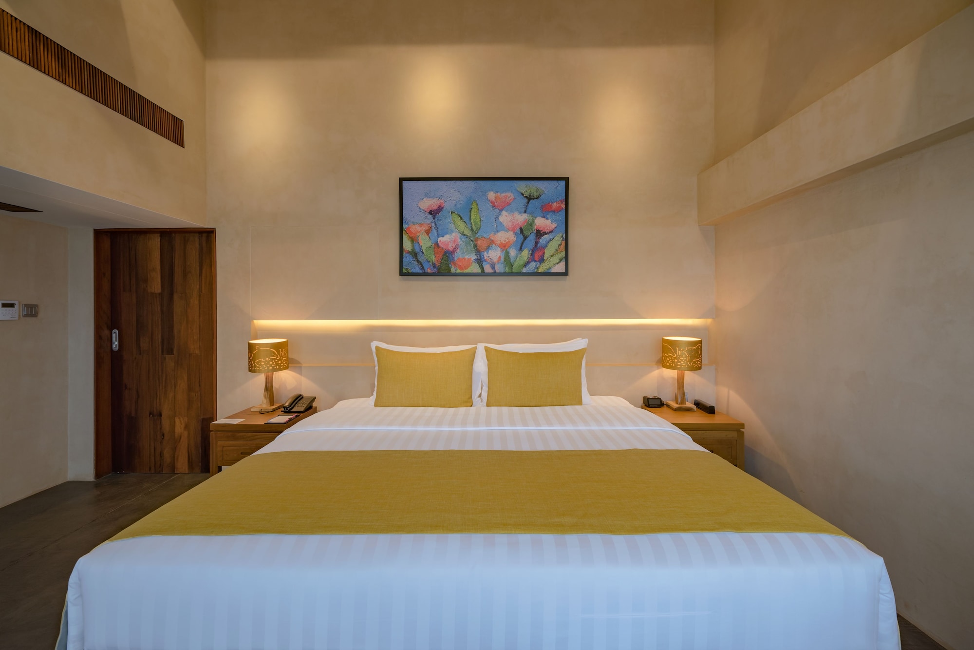 Oasis, Suite, King Bed