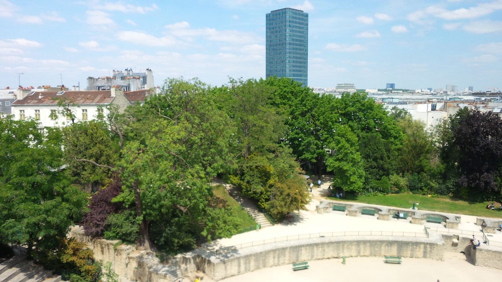Des Arenes 23/30