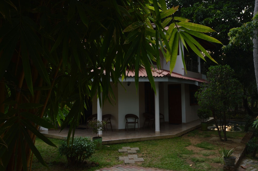 Binara Home Stay -Tourist Lodge 30/35