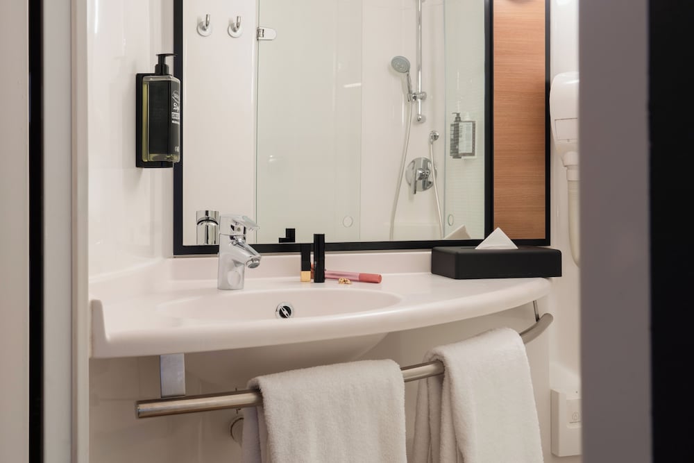 Ibis Geneve Petit Lancy 50/50