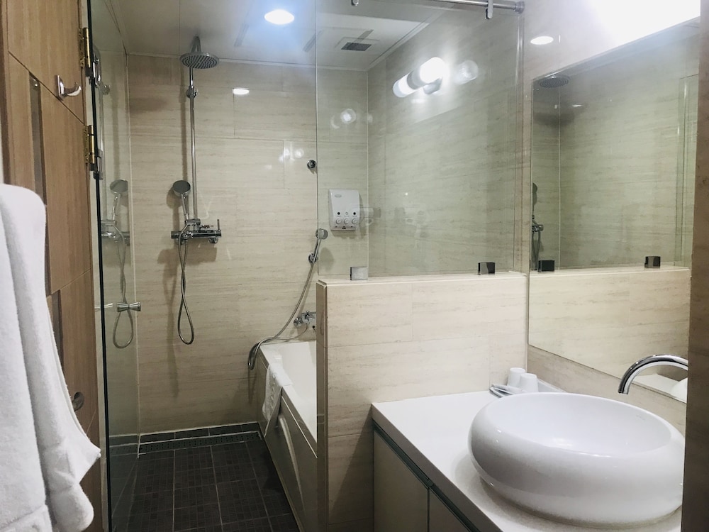 Toyoko Inn Daejeon Government Complex 24/75