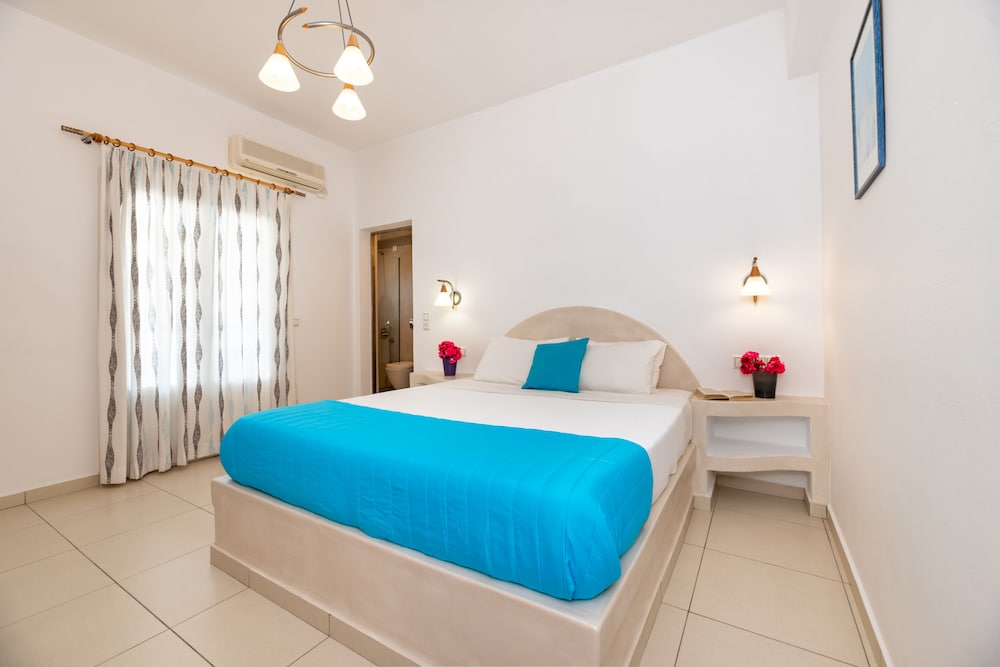 Stelios Place 8/50
